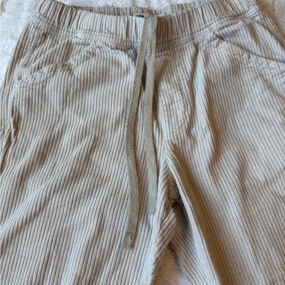 Zara woman’s Cream colored cropped courdoroy Size S with drawstring. - Picture 2 of 8